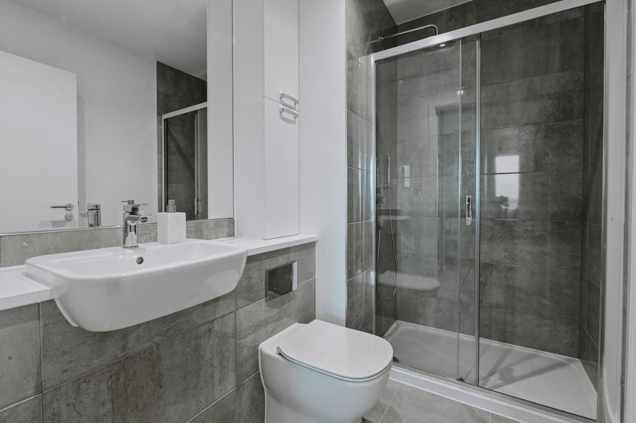 Khayat Homes - The Owelor - Two Bed Londres Exterior foto